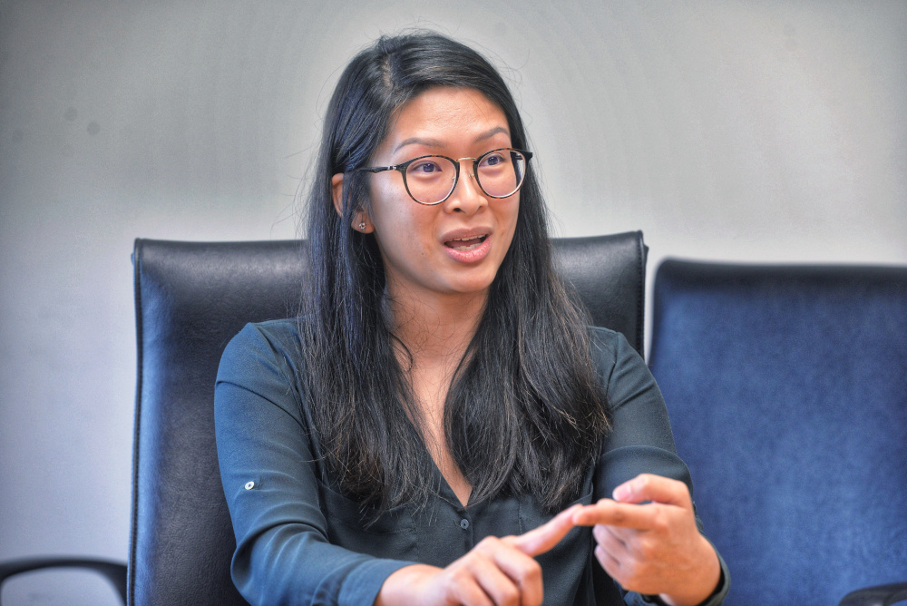 Social psychologist and Monash University Malaysia lecturer Dr Goh Pei Hwa recently published a study on mood and perception of sexual interest in different cultural contexts. — Picture by Shafwan Zaidon